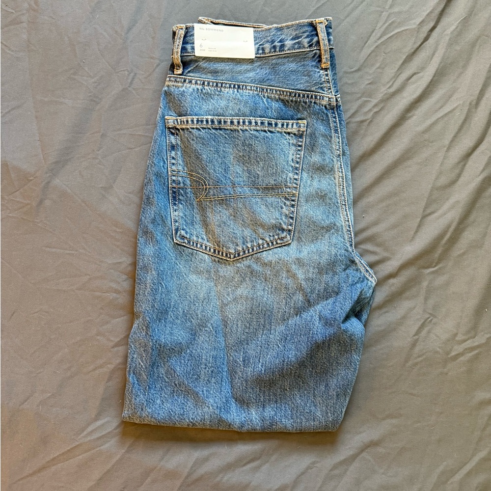 American Eagle 90’s Boyfriend Jeans